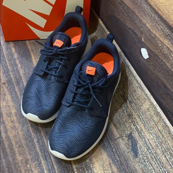 nike roshe one moire